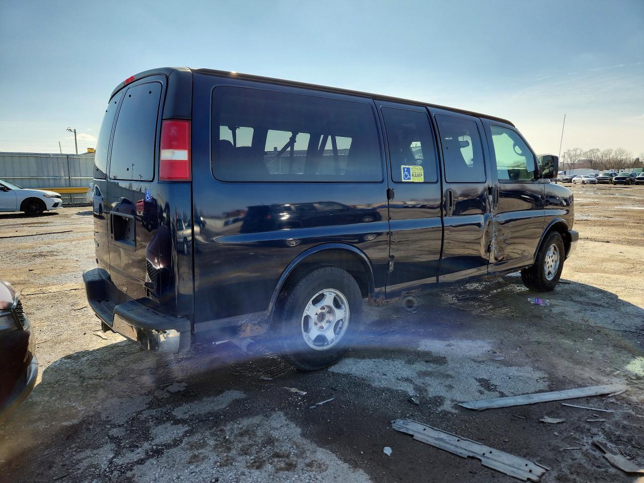 2007 Chevrolet Express G1500 - Фото 3