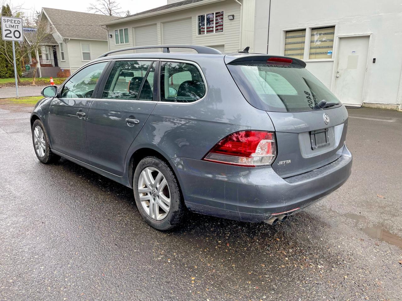 2011 Volkswagen Jetta Tdi - Image 3