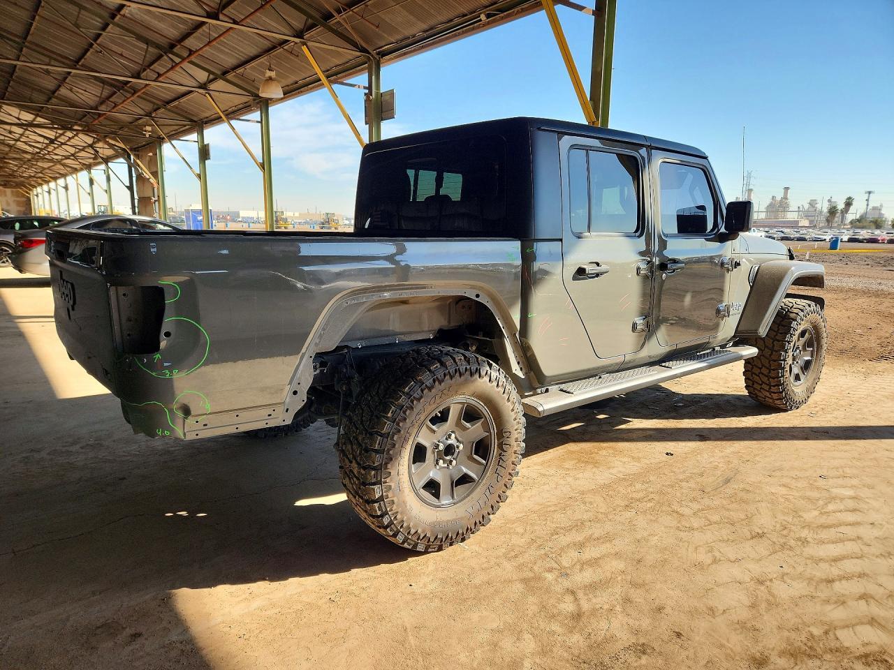 2020 Jeep Gladiator Overland - Image 3