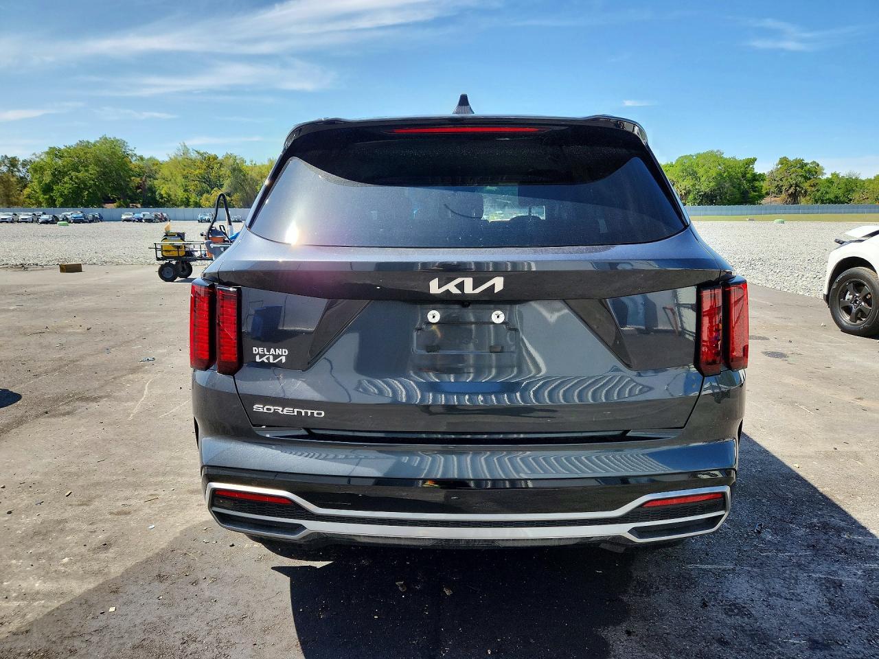 2023 Kia Sorento S - Фото 6