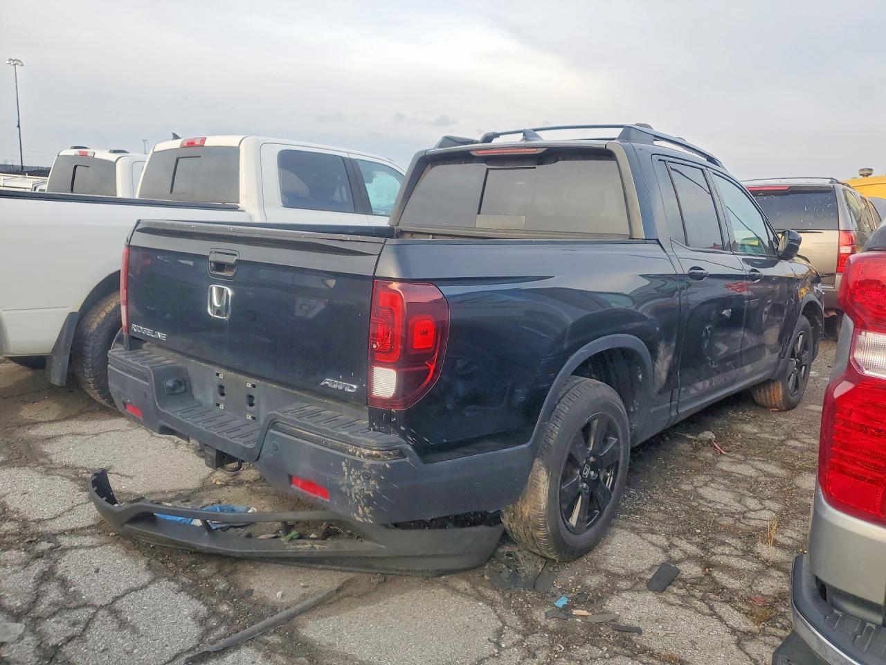 2019 Honda Ridgeline Black Edition - Image 3
