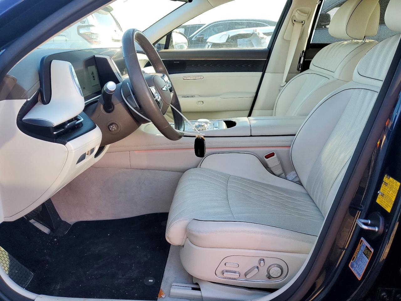2023 Genesis G90 3.5T - Image 7