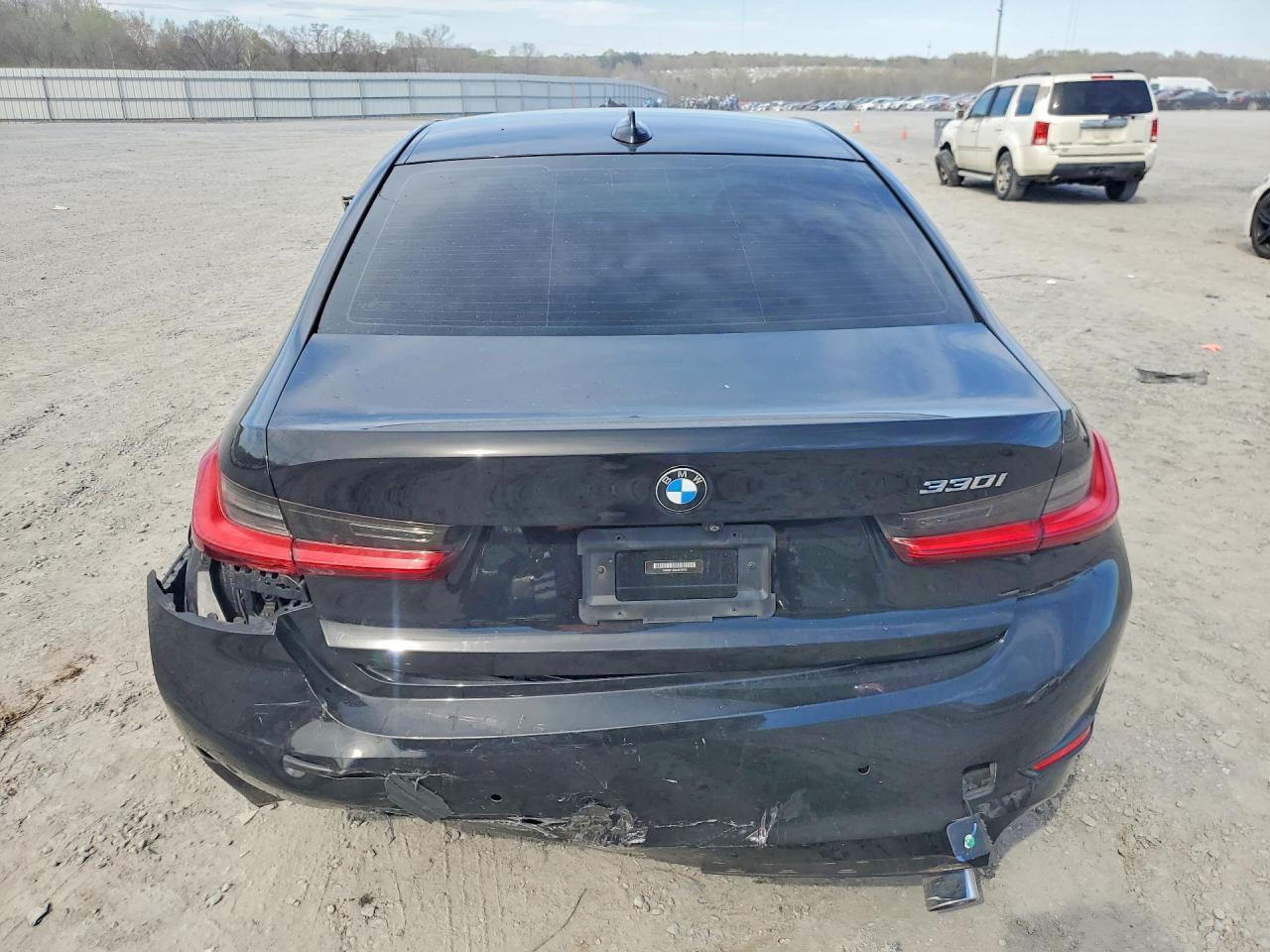 2020 BMW 330I - Фото 6
