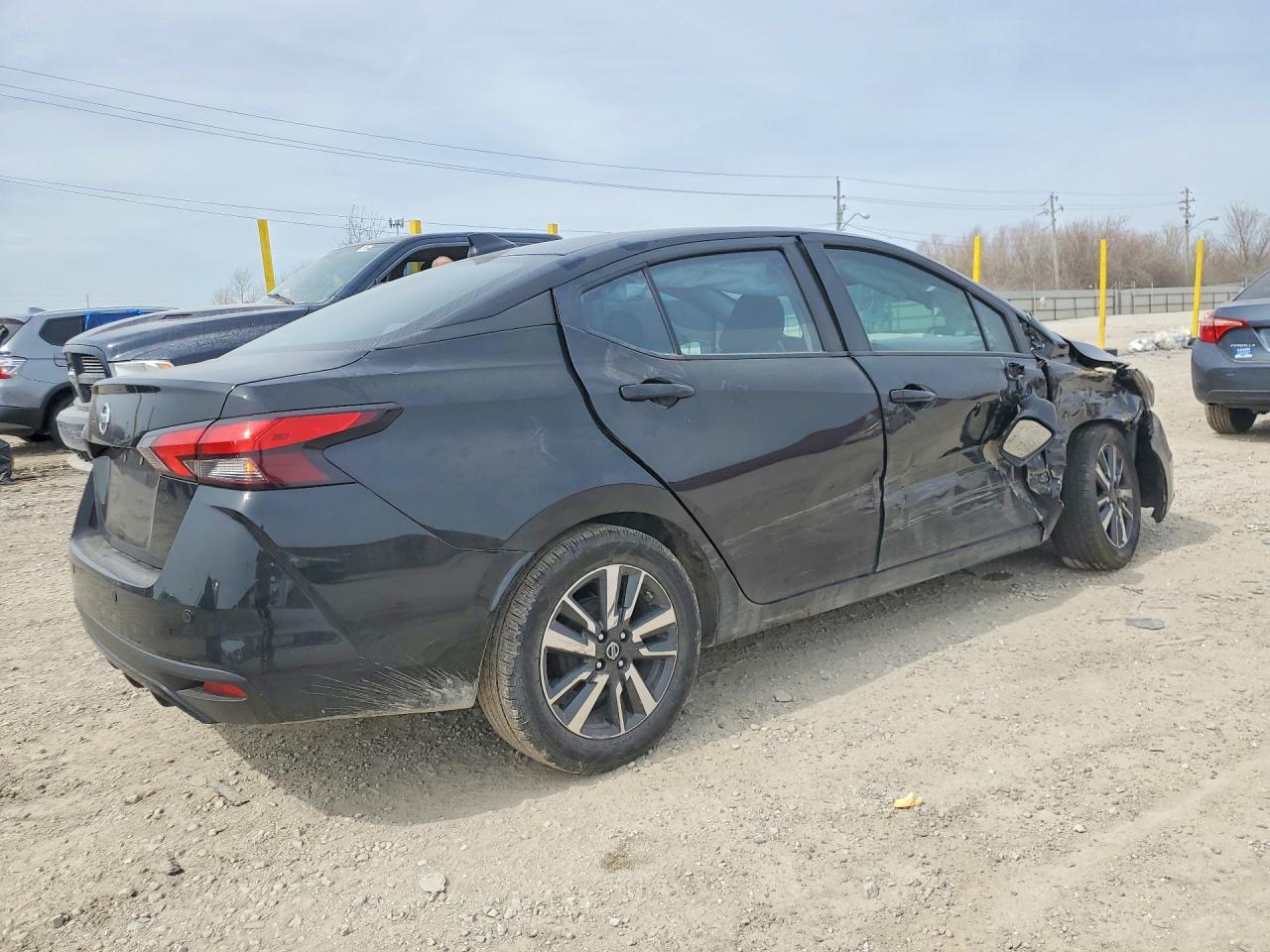 2020 Nissan Versa Sv - Фото 3