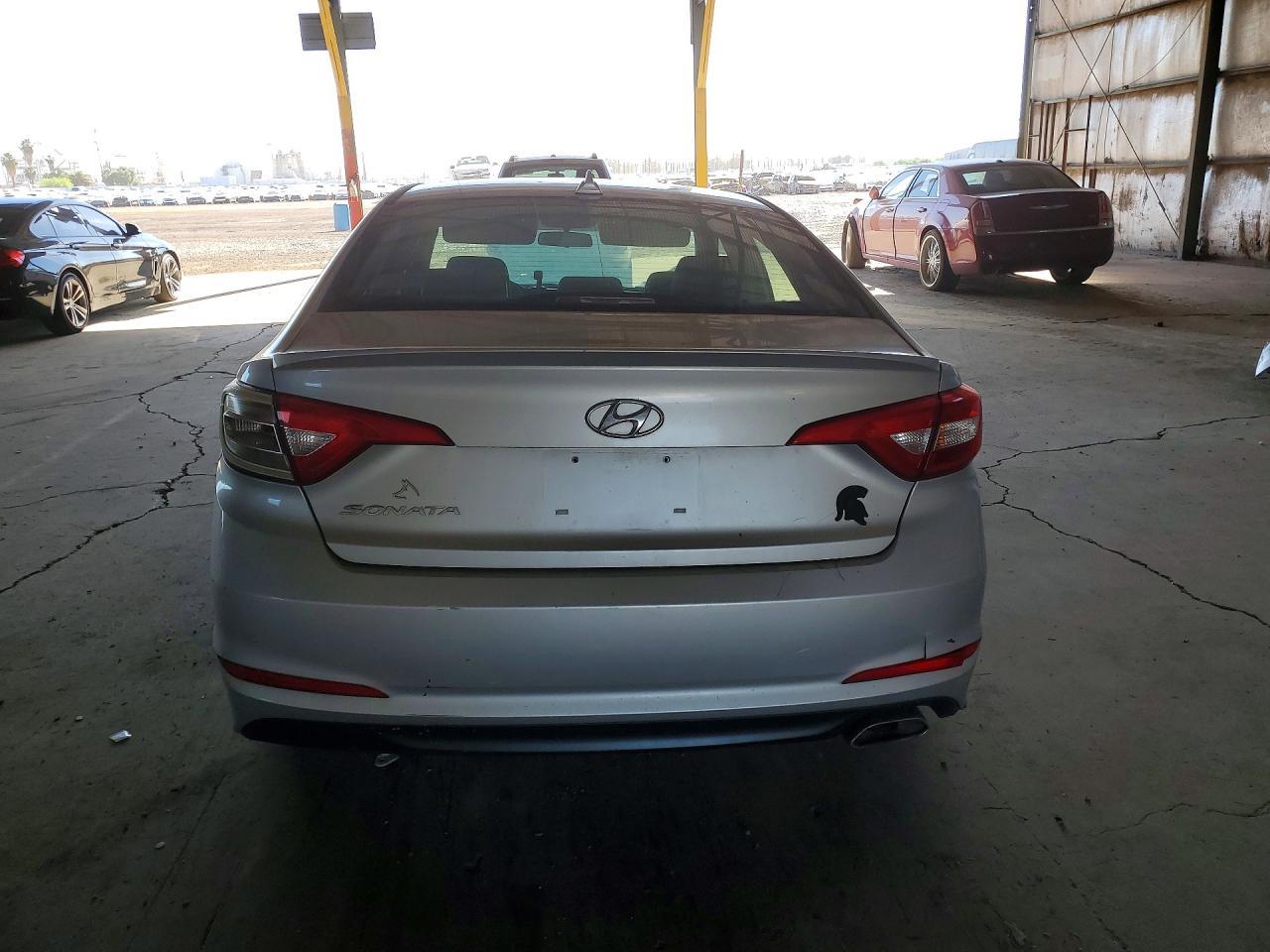 2017 Hyundai Sonata Base - Фото 6