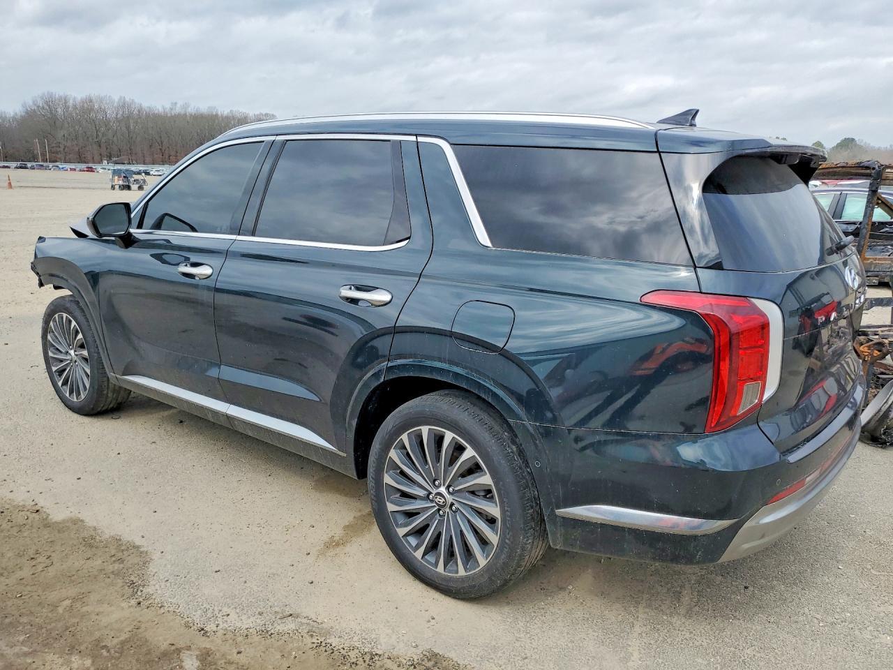 2024 Hyundai Palisade Calligraphy - Image 2