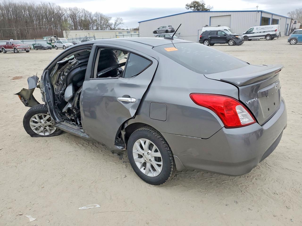 2019 Nissan Versa Sv - Фото 2