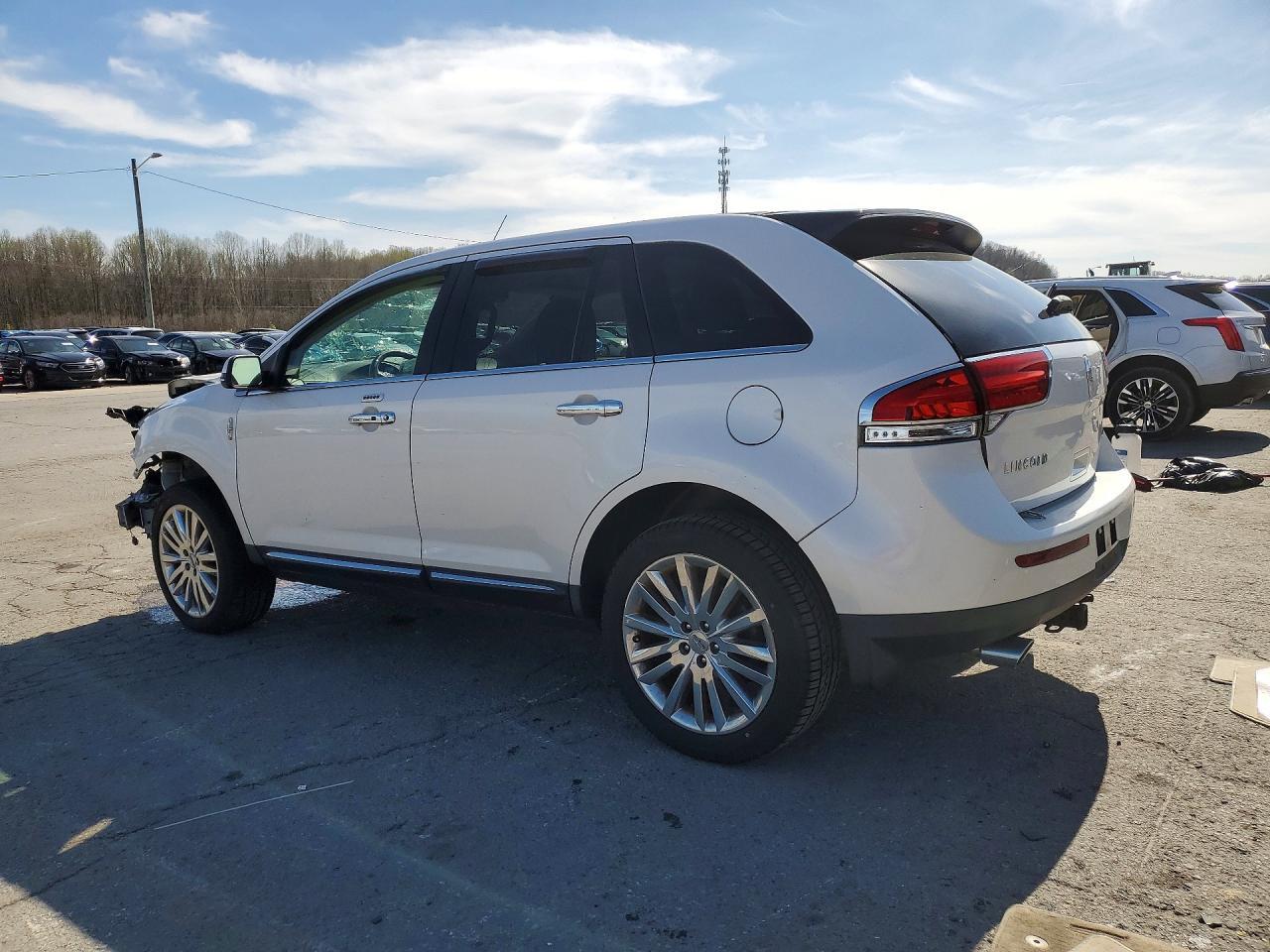 2015 Lincoln Mkx - Image 2