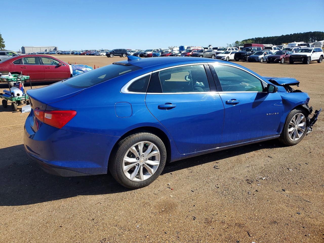 2023 Chevrolet Malibu Lt - Фото 3