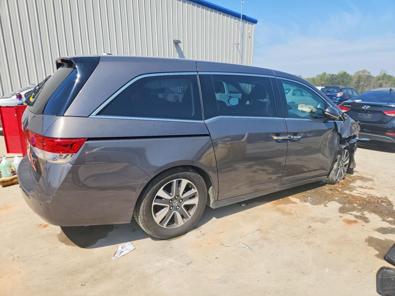 2014 Honda Odyssey Touring - Фото 3