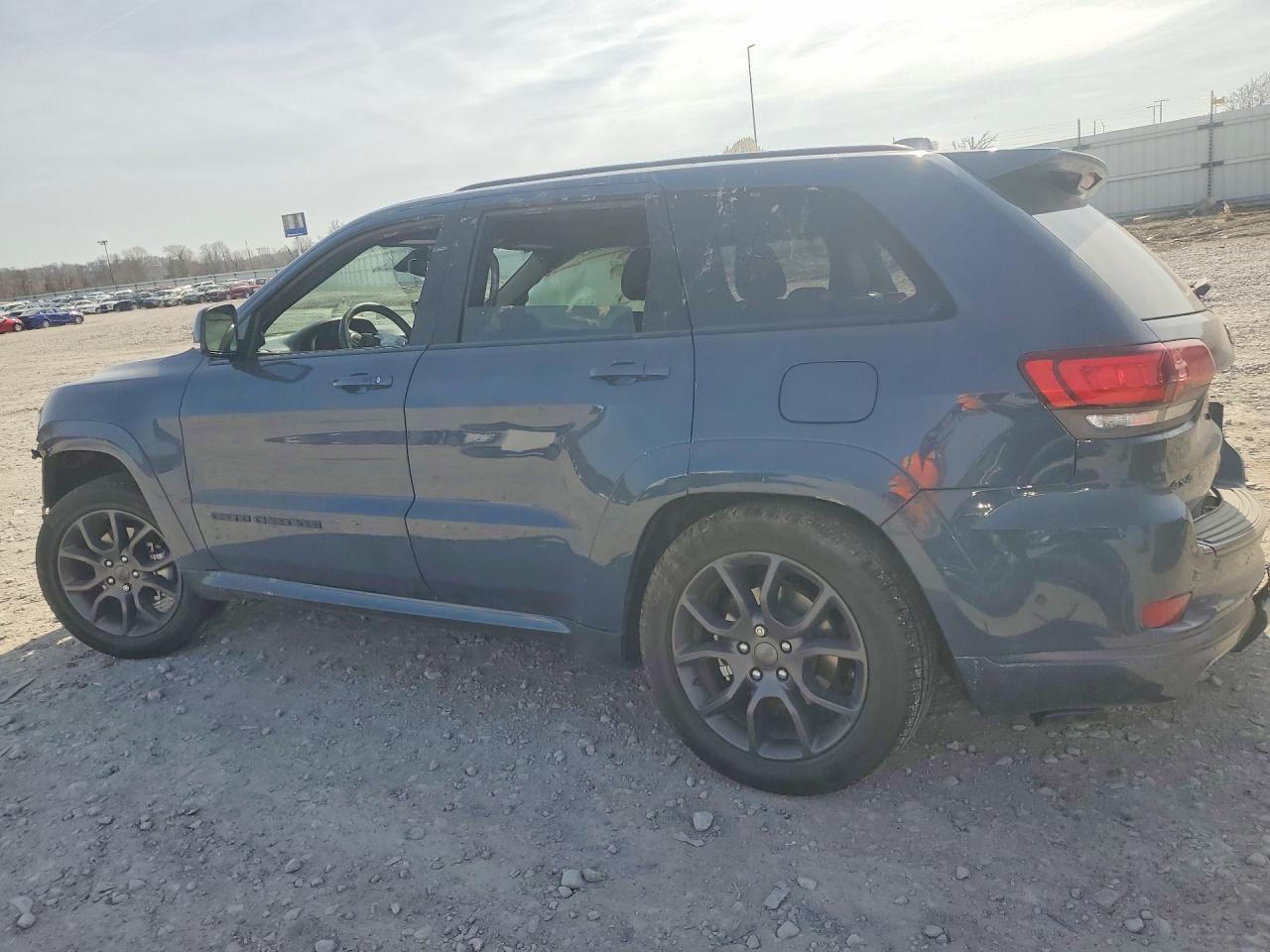 2021 Jeep Grand Cherokee Overland - Фото 2