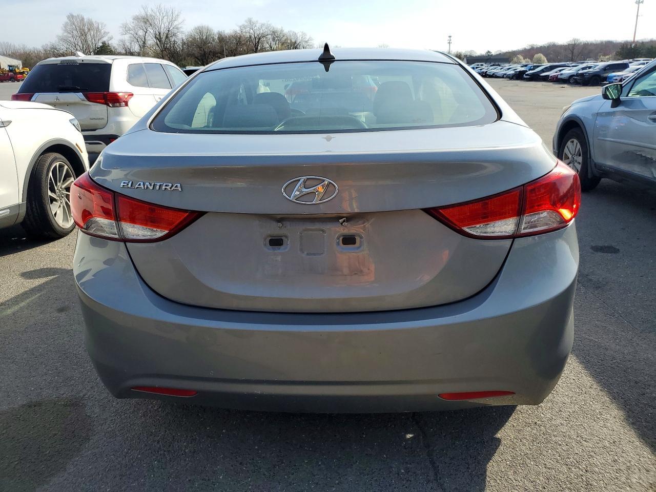2013 Hyundai Elantra Gls - Фото 6