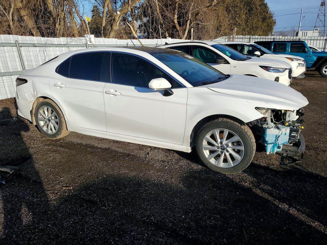 2022 Toyota Camry Se - Image 4