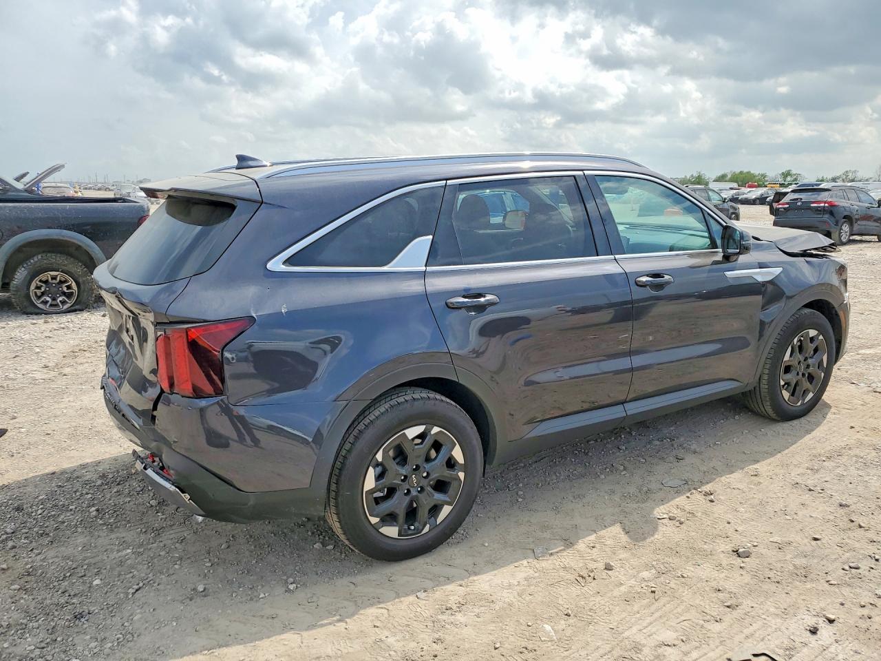 2026 Kia Sorento S - Фото 3
