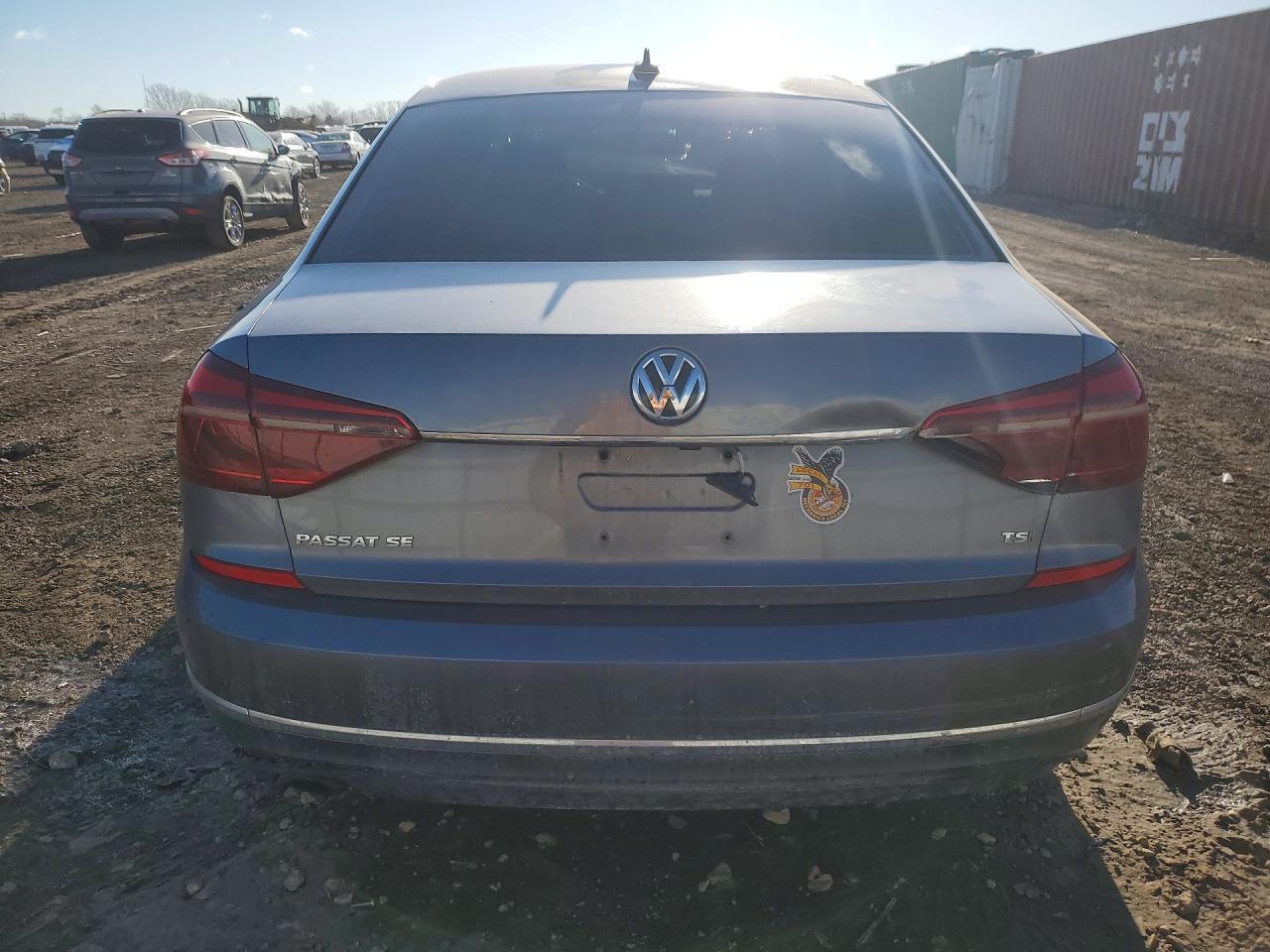 2017 Volkswagen Passat Se - Фото 6