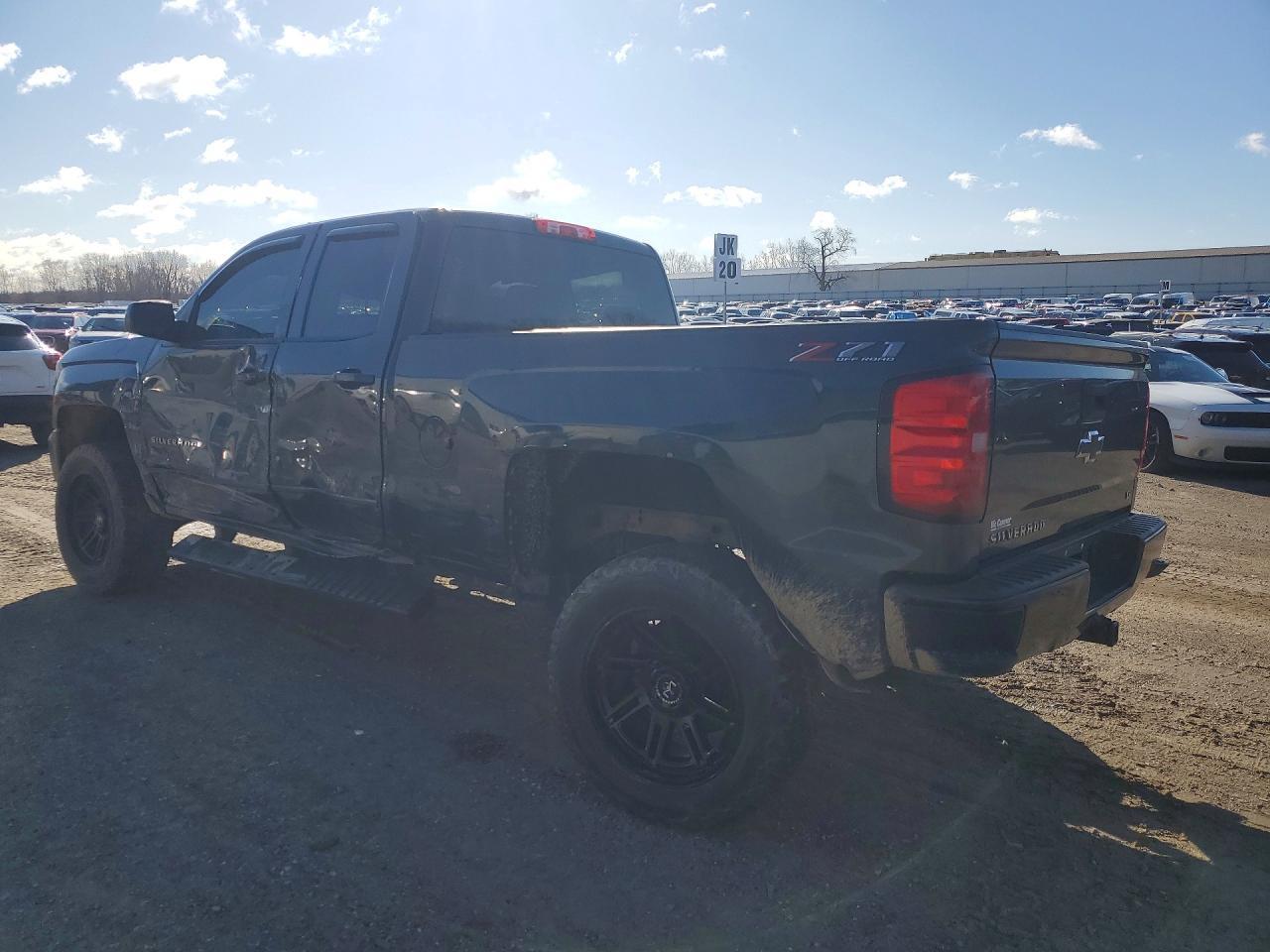 2018 Chevrolet Silverado K1500 Lt - Фото 2