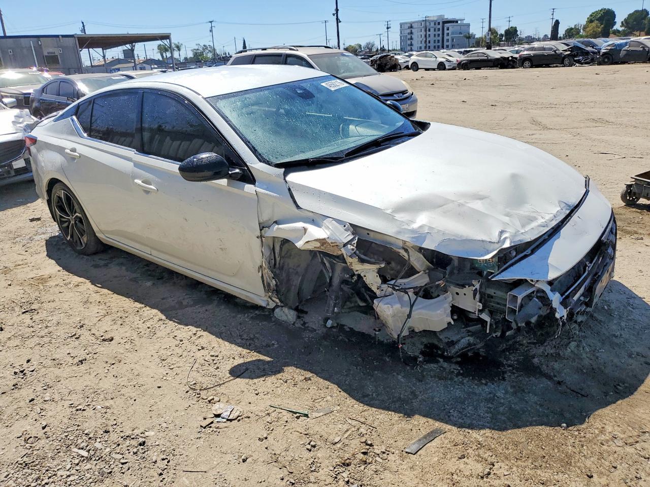 2025 Nissan Altima 2.5 Sr - Image 4