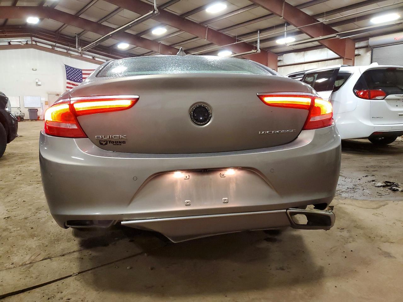 2017 Buick Lacrosse Essence - Image 6