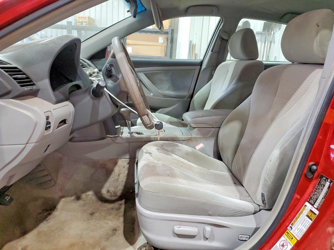 2011 Toyota Camry Le - Фото 7