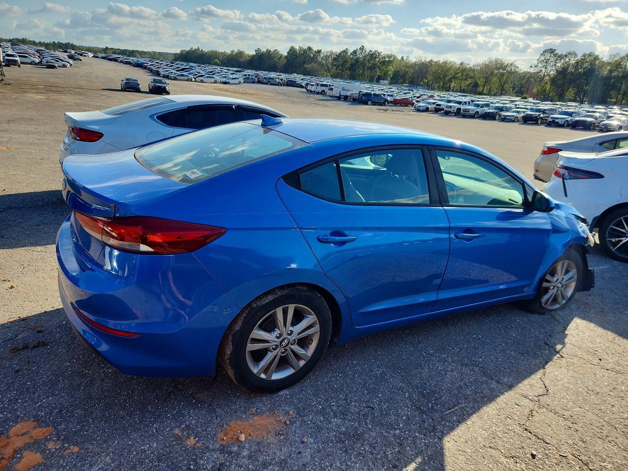 2017 Hyundai Elantra Se - Image 3