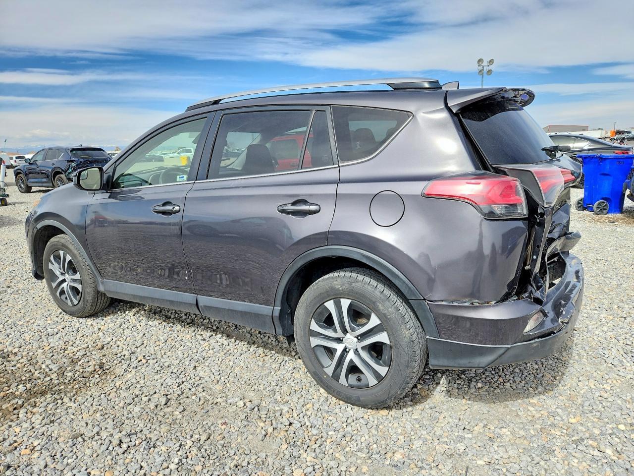 2017 Toyota Rav4 Le - Фото 2