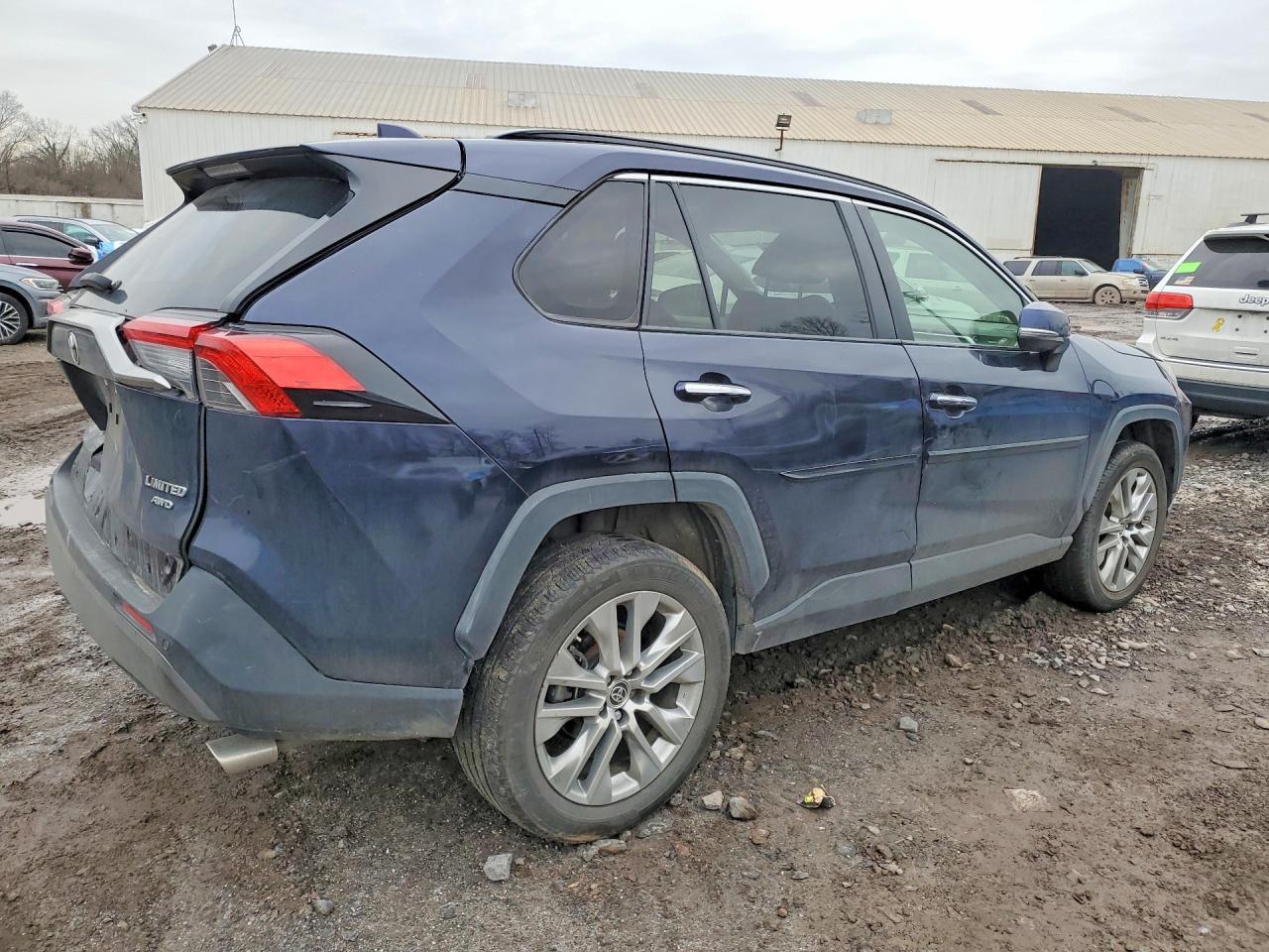 2019 Toyota Rav4 Limited - Image 3