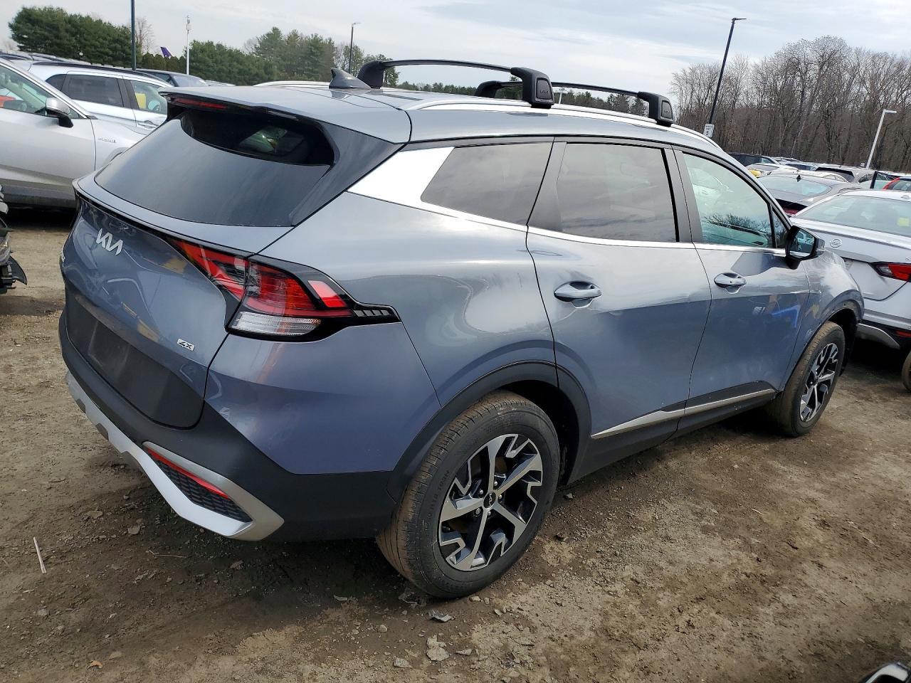 2024 Kia Sportage Ex - Image 3
