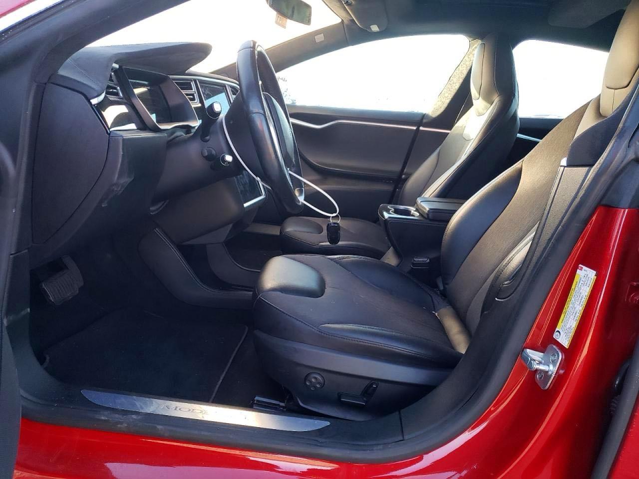 2015 Tesla Model S - Image 5