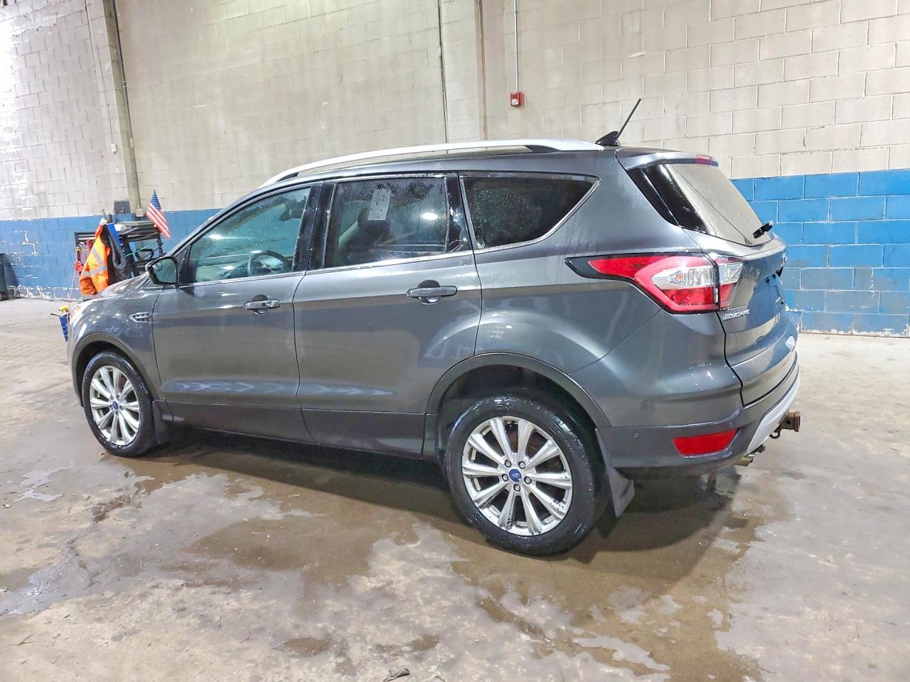 2018 Ford Escape Titanium - Фото 2