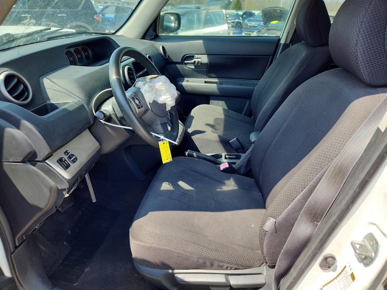 2009 Scion Xb Base - Фото 7