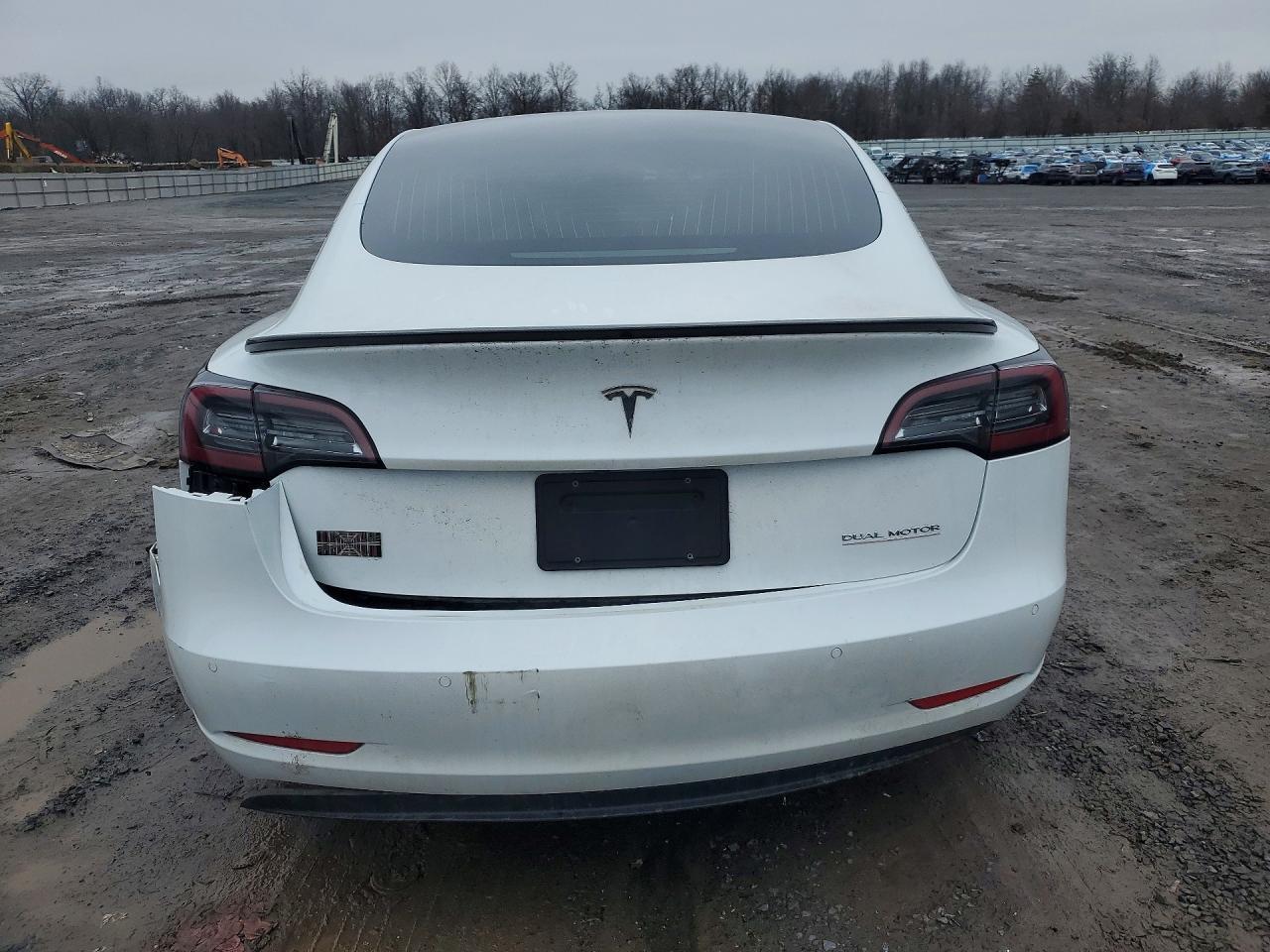 2020 Tesla Model 3 - Фото 6