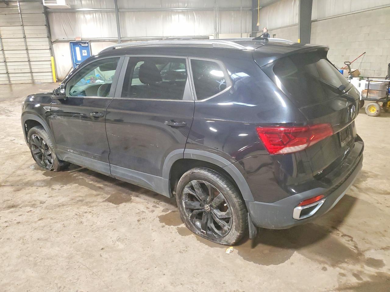 2023 Volkswagen Taos Se - Фото 2