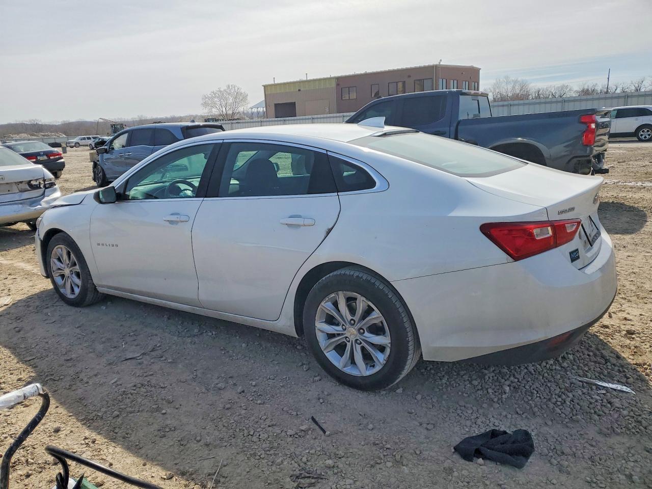 2023 Chevrolet Malibu Lt - Image 2