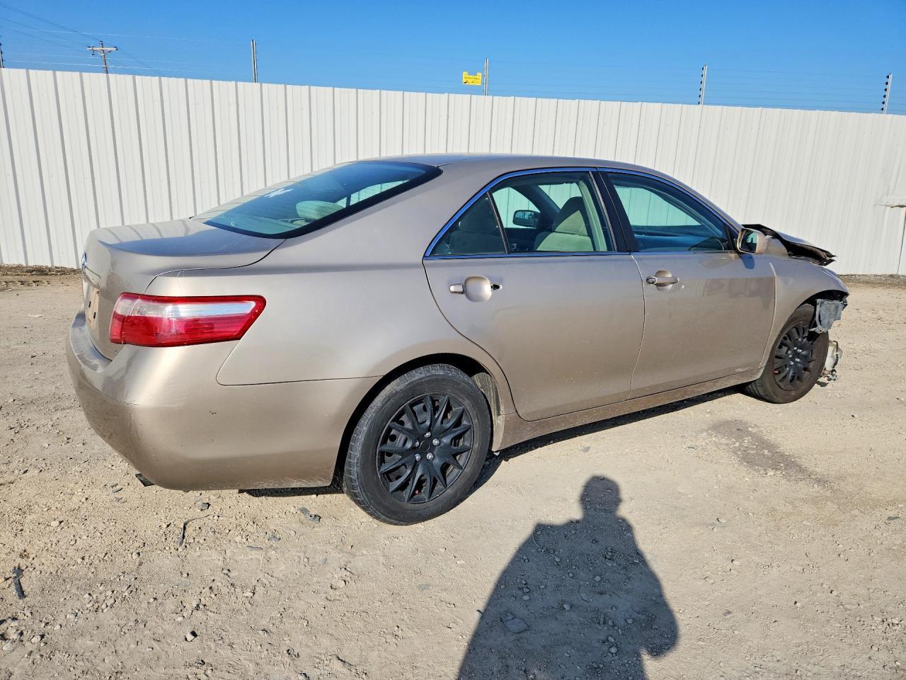 2008 Toyota Camry Le - Фото 3
