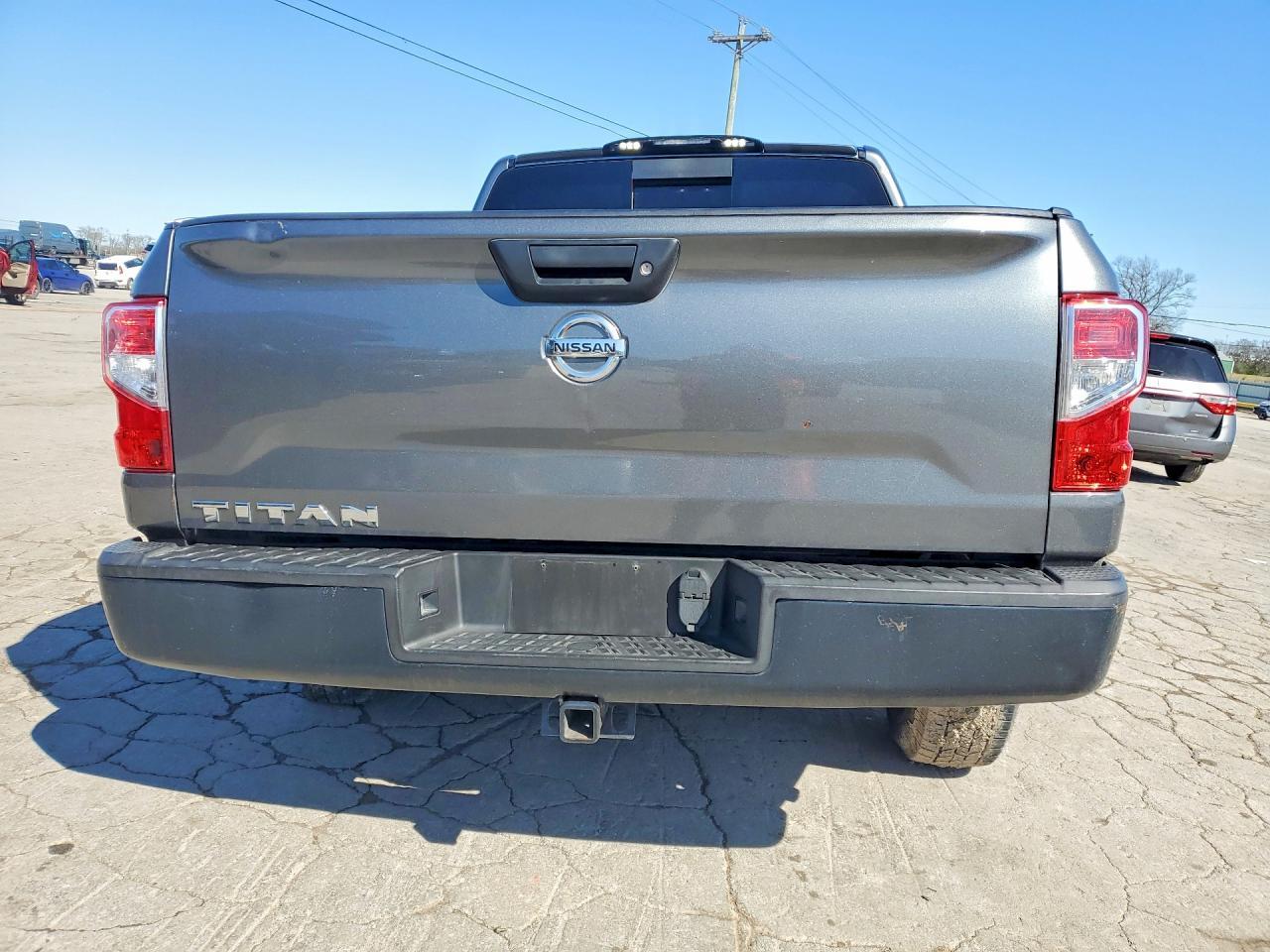 2017 Nissan Titan S - Фото 6