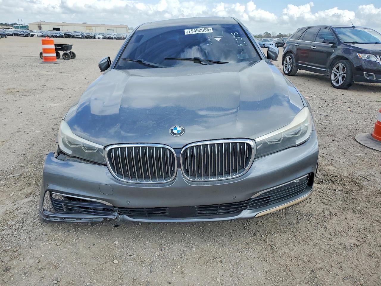 2017 BMW 740 I - Фото 5