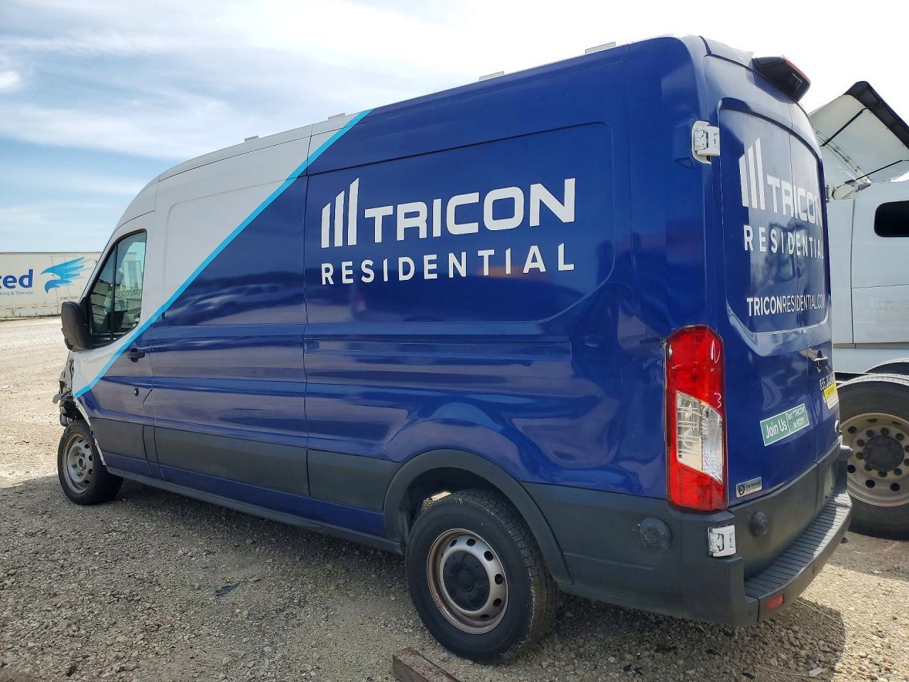 2024 Ford Transit 250 Utility / Service Van - Фото 2