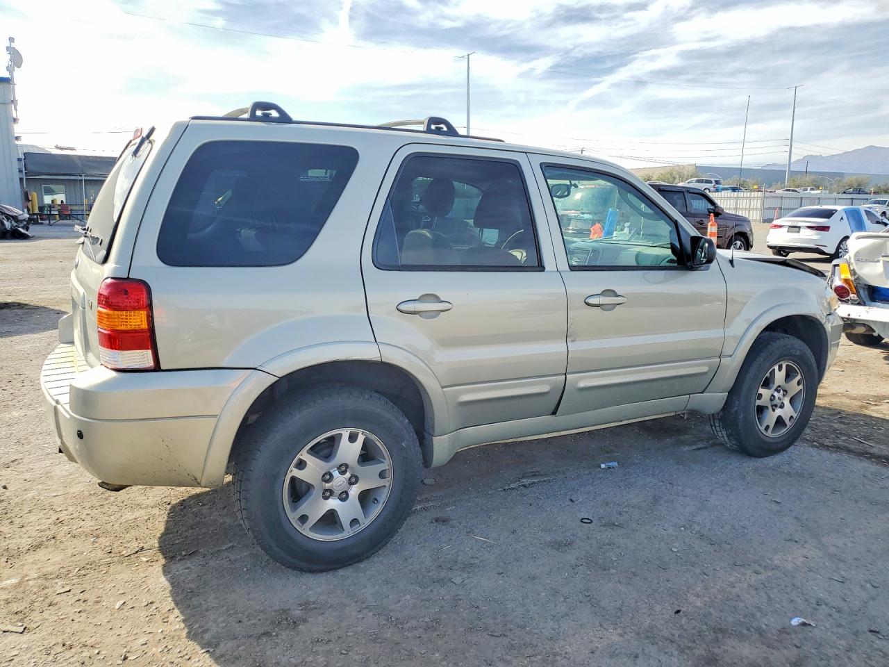 2005 Ford Escape Limited - Фото 3
