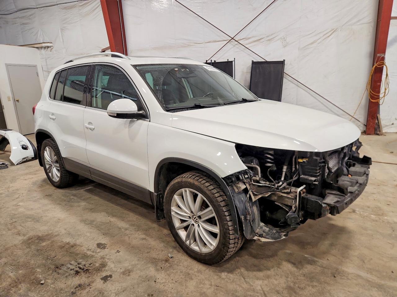 2016 Volkswagen Tiguan S - Фото 4