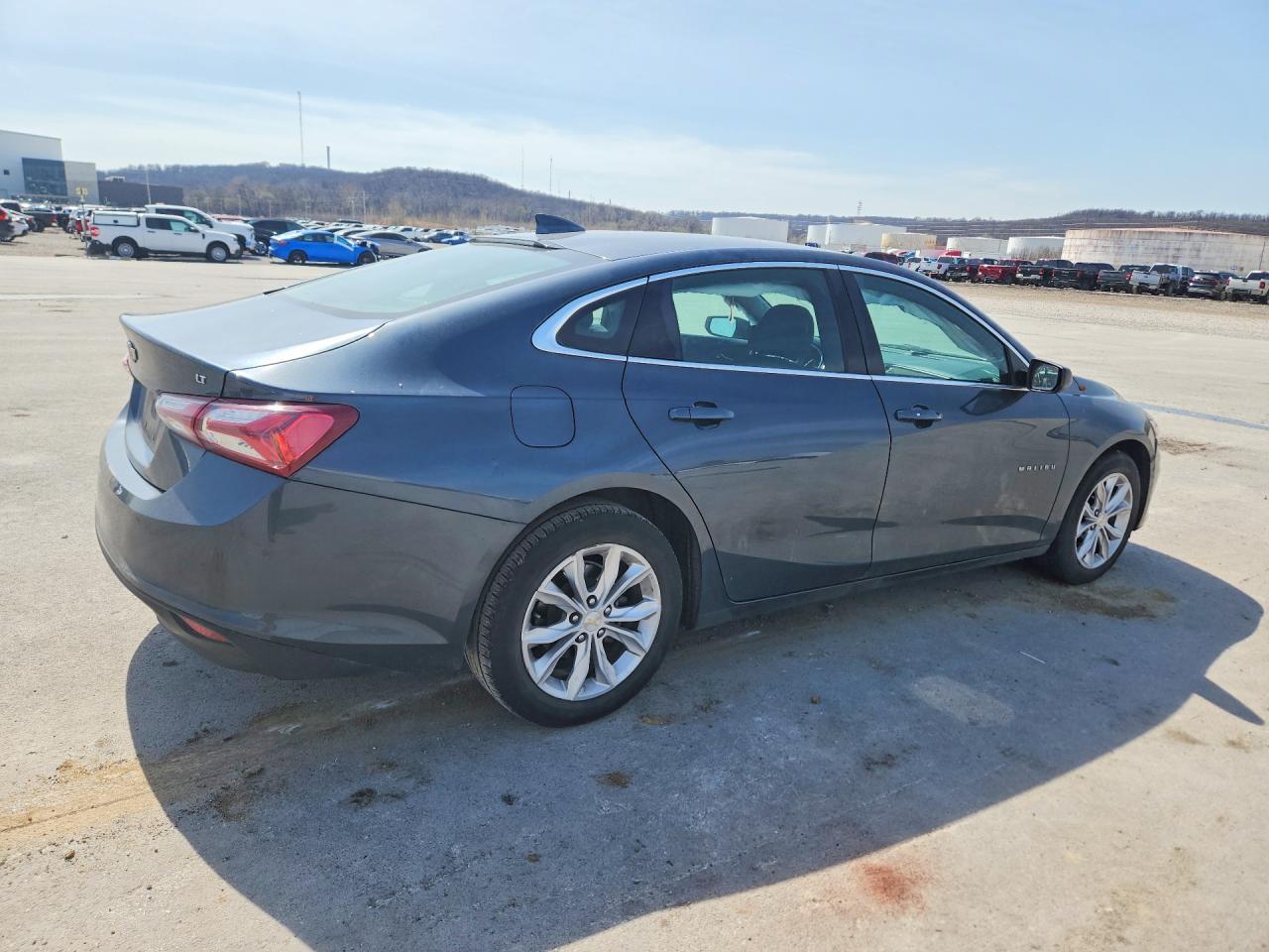 2020 Chevrolet Malibu Lt - Фото 3