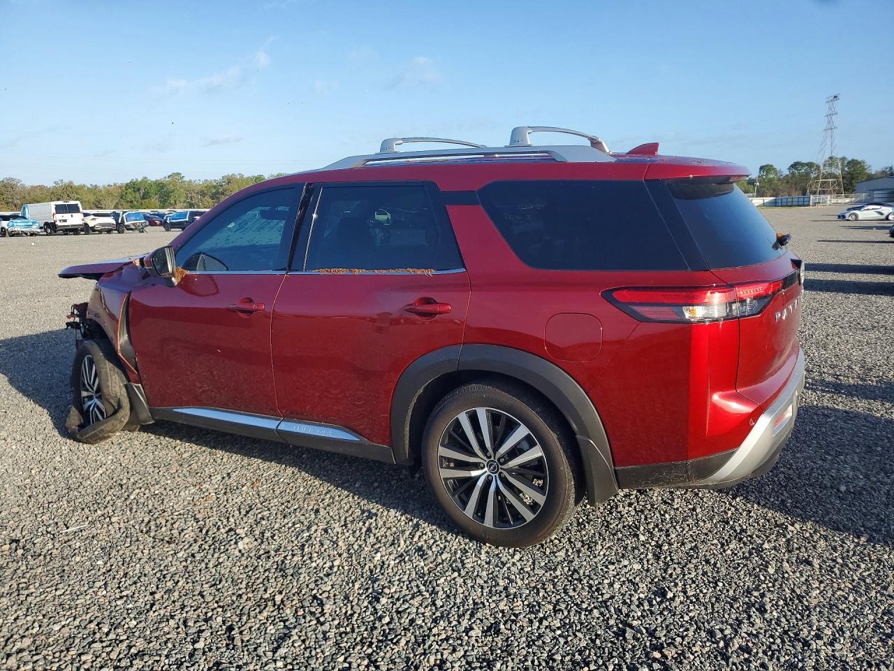 2025 Nissan Pathfinder Platinum - Фото 2