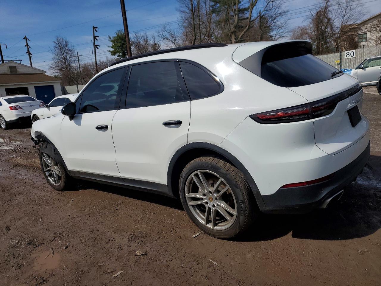 2019 Porsche Cayenne - Image 2