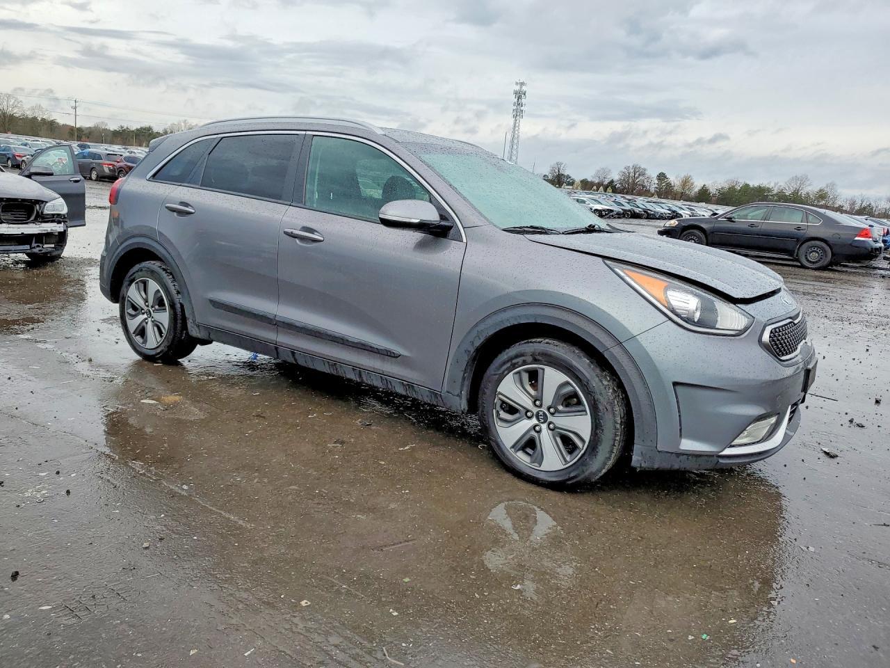 2018 Kia Niro Ex - Image 4