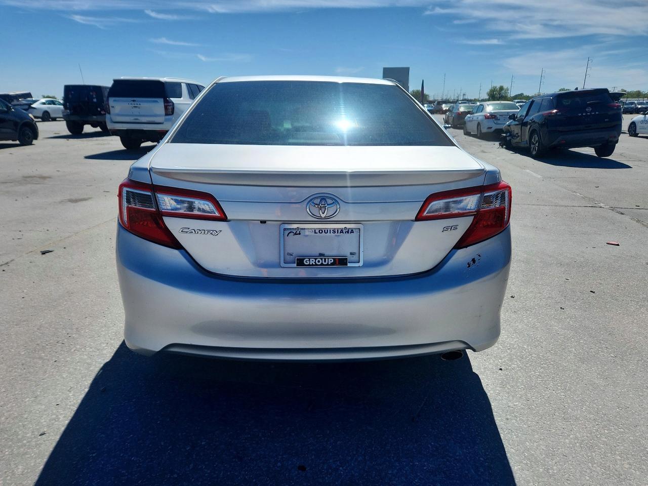 2014 Toyota Camry Se - Image 6