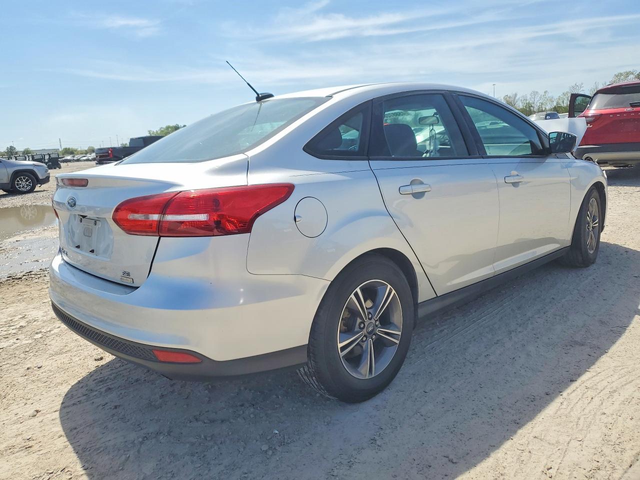 2018 Ford Focus Se - Фото 3