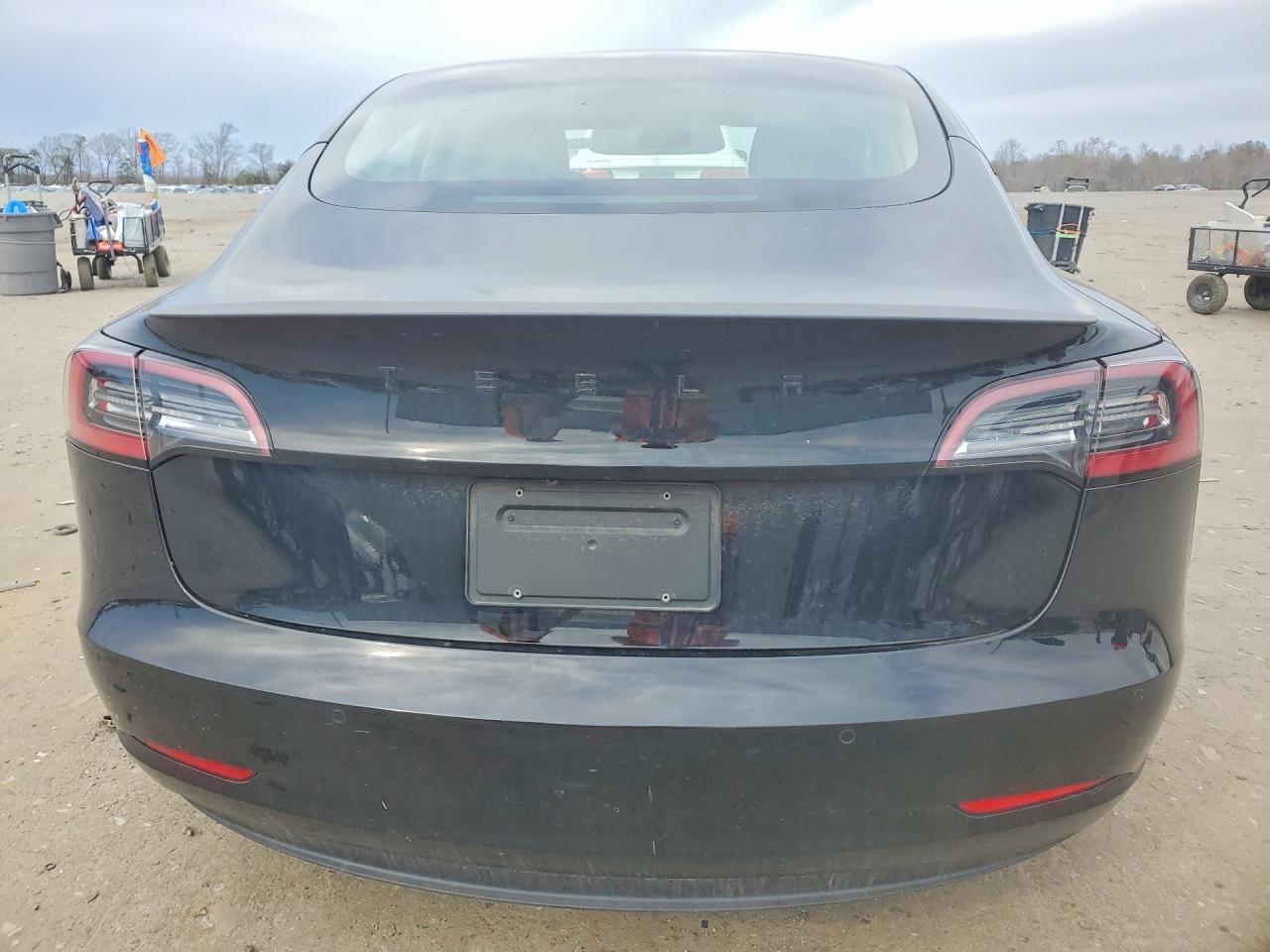 2022 Tesla Model 3 - Фото 6