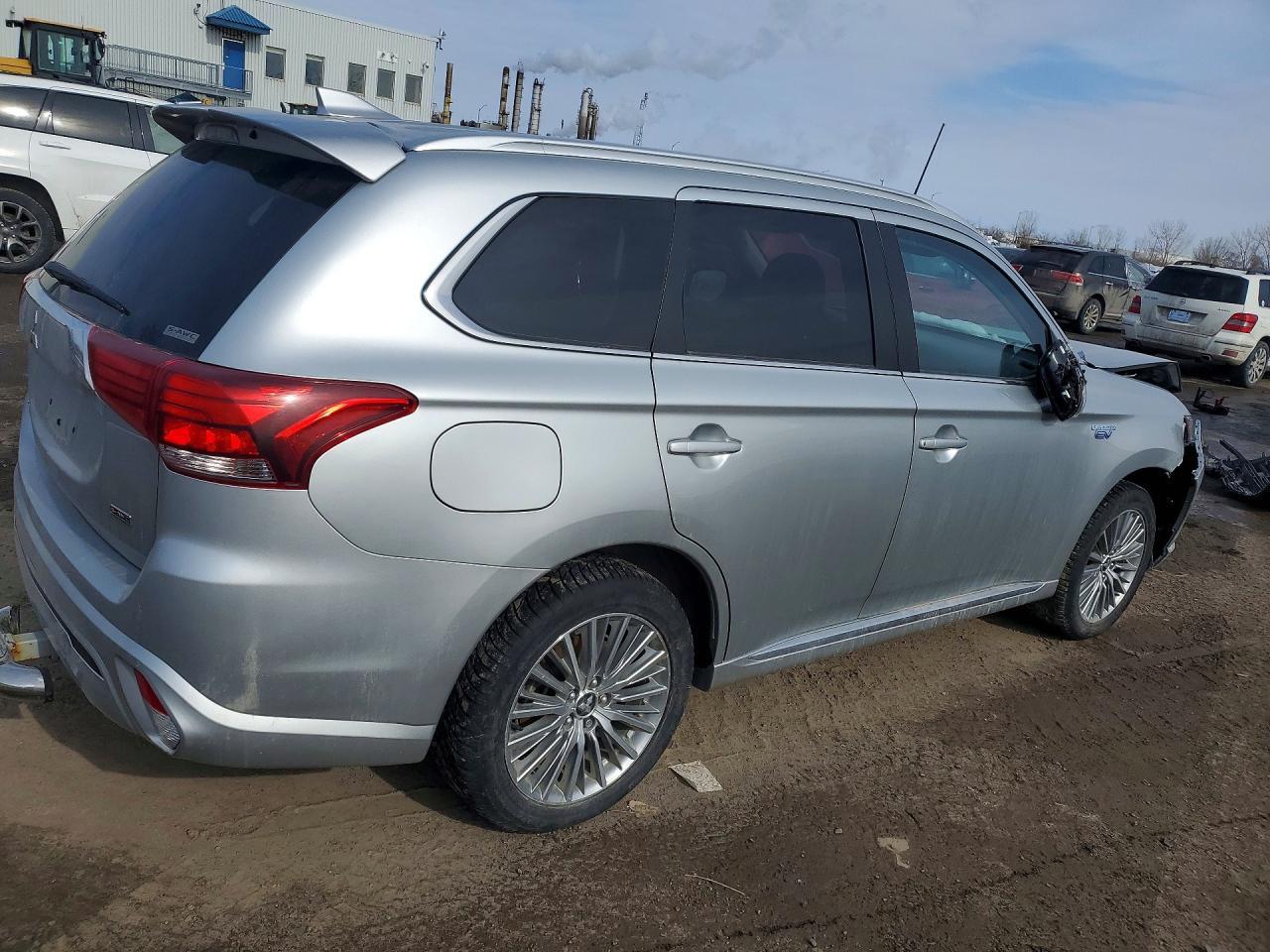 2022 Mitsubishi Outlander Sel - Фото 3