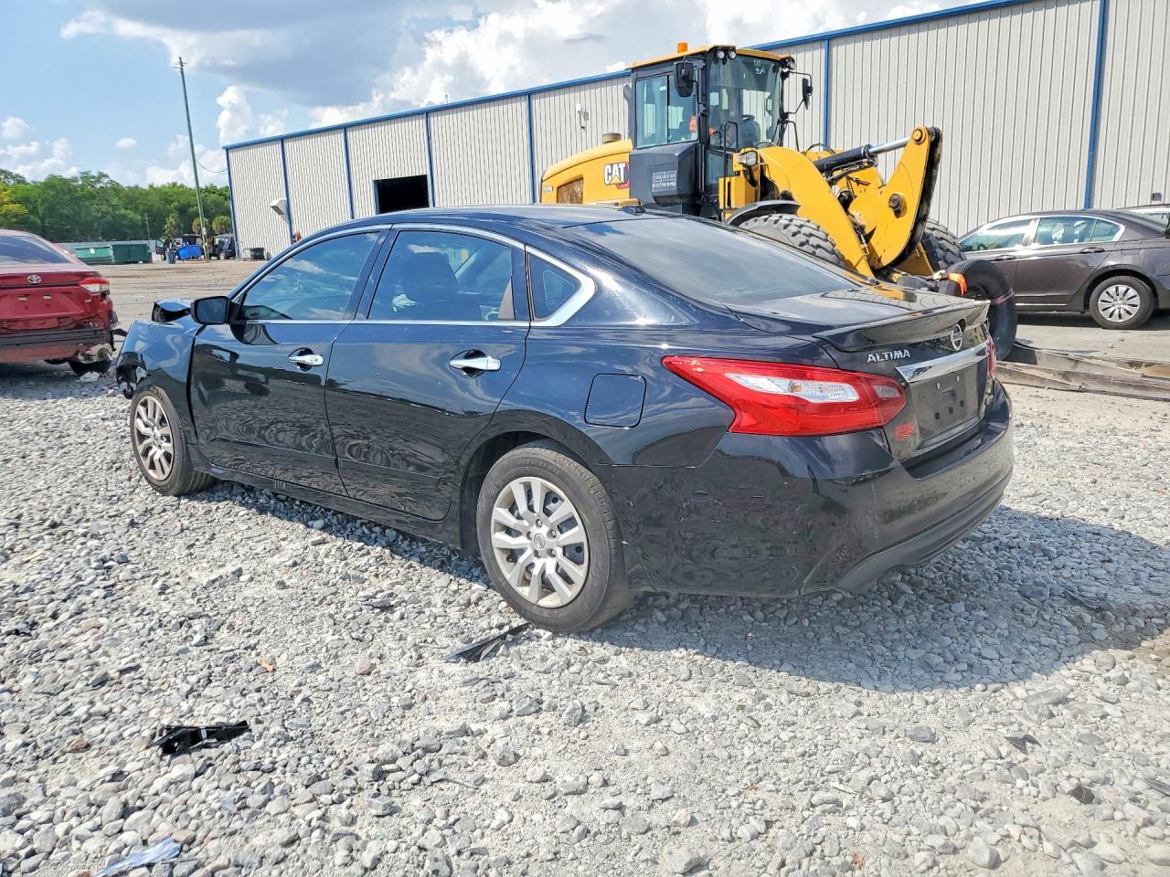 2018 Nissan Altima S - Фото 2