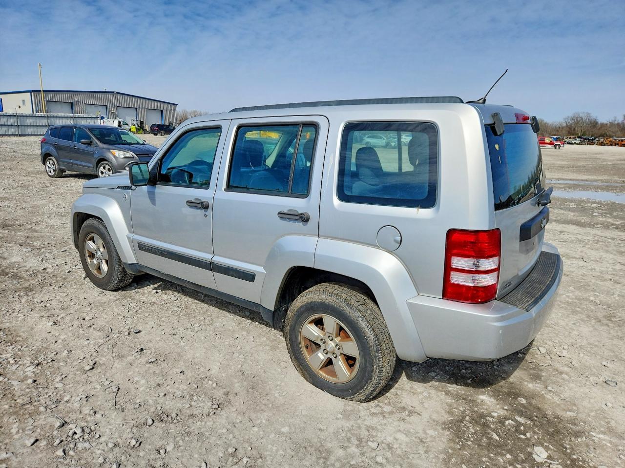 2012 Jeep Liberty - Image 2
