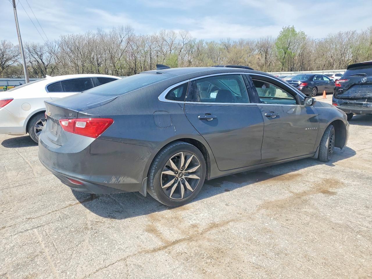 2016 Chevrolet Malibu - Фото 3